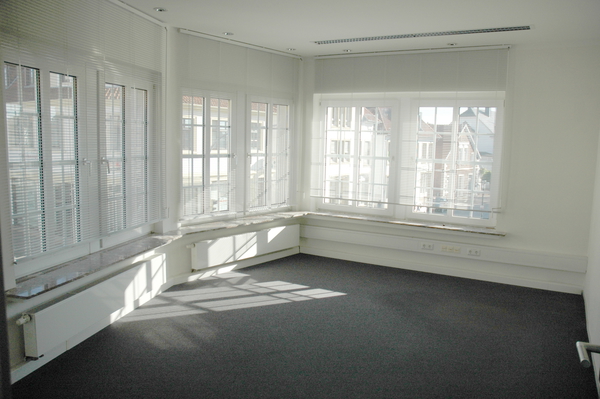Büro oder Praxisräume mit Technikraum im 1. OG im Zentrum von Lohne Image 1
