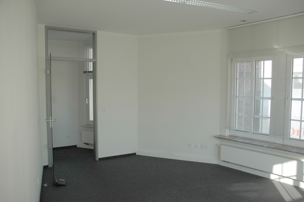 Büro oder Praxisräume mit Technikraum im 1. OG im Zentrum von Lohne Image 2